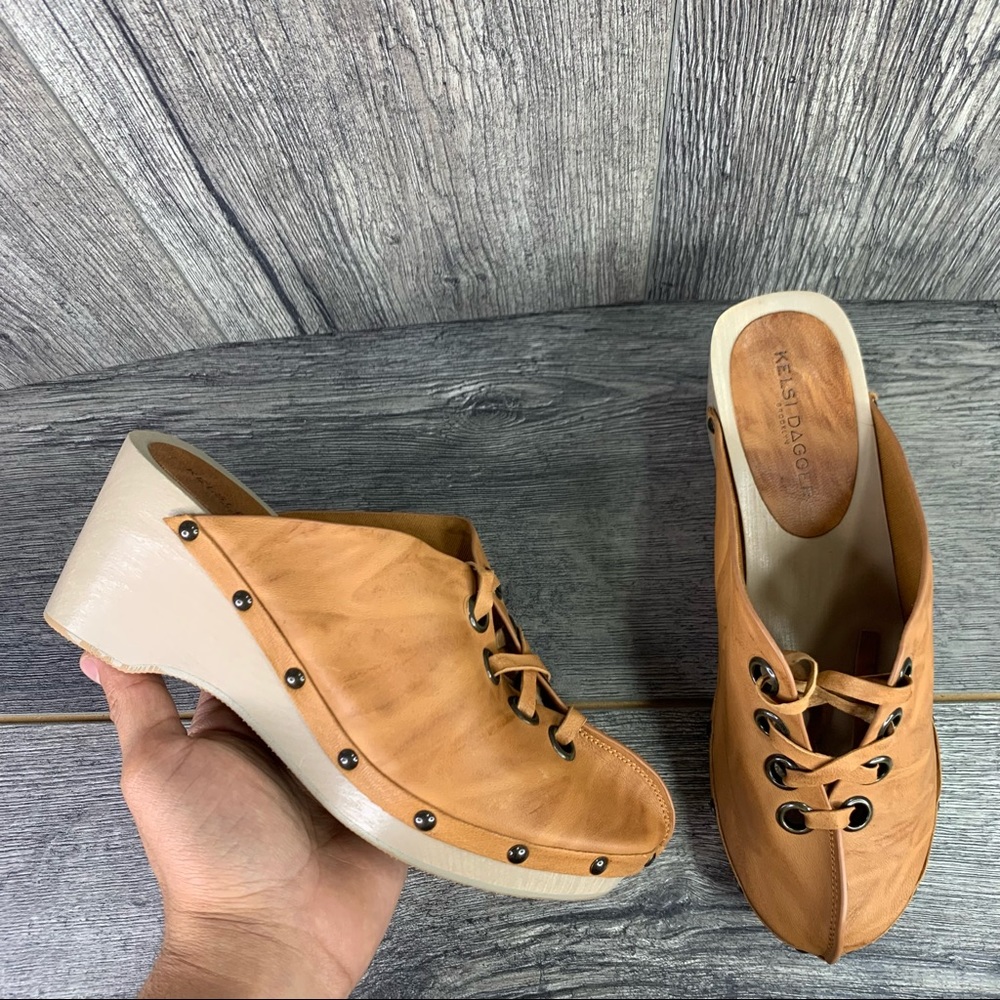 Kelsi Dagger Women’s Brooklyn Lace Up Tan Mule Wedge Clogs Size 6.5